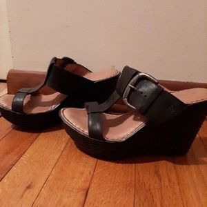 Born Wedge Platform Sandals Black
